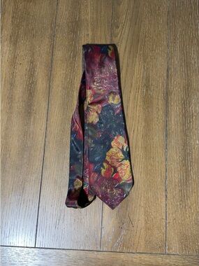 Oscar de la Renta Vintage Unique Floral Pattern Men's Tie in Red and Gold